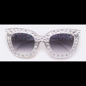 SUMMER BLOWOUT Summer Fun Sunglasses 😎